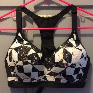 Victoria secret sports bra 36b